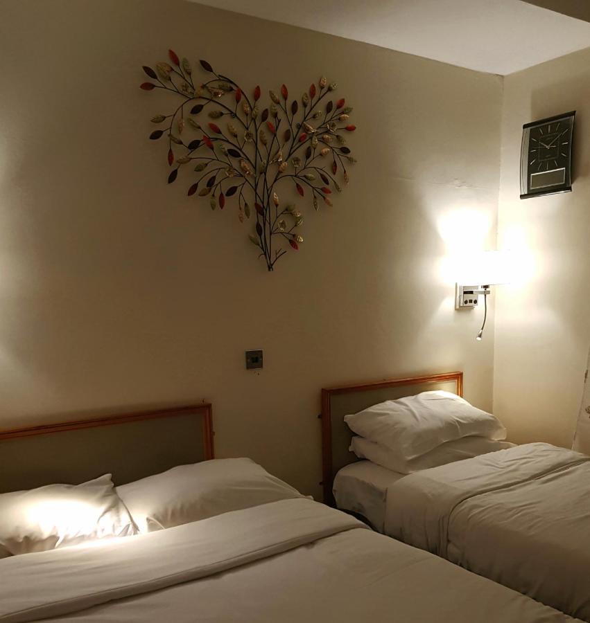 Linden Tree Bed & Breakfast Gloucester Exterior foto